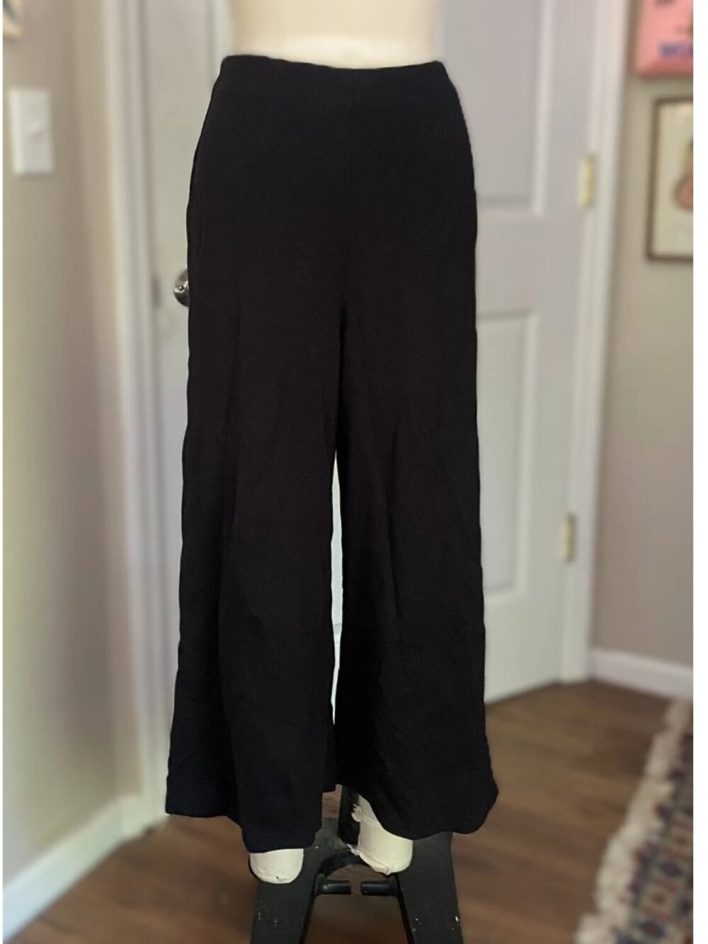 the fifth BLACK Flat Front Mid-Rise Stretch Y2K GAUCHO flare leg Pants *SMALL*